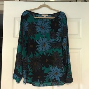 LOFT Floral Poly Blouse 💚💙